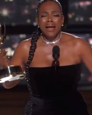 That speech is worth the standing ovation! 👏🏾👏🏾👏🏾

Who else caught chills from @TheSherylLeeRalph Emmy winning acceptance speech? With a glorious industry resume, #SherylLeeRalph became the second Black woman to win the “Outstanding Supporting Actress” #EmmyAward for her role in @AbbottElemABC. Well deserved recognition for a true legend! 

📸: @televisionacad

#WeAreJOY #BlackExcellence #AbbottElementary